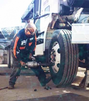 Latest Technological Trends in Heavy-Duty Truck Maintenance