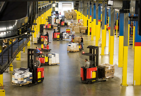 How Do Businesses Make the Most of Material Handling Equipment?